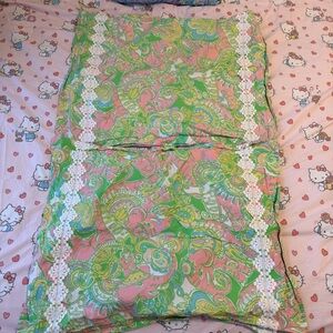 2 Lilly Pulitzer Garnet Hill Chin Chin Elephant Print Queen Standard Pillowcases